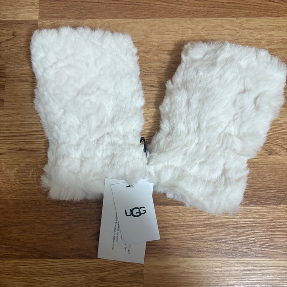 UGG Women's Faux Fur Fingerless Glove - Picture 9 of 11